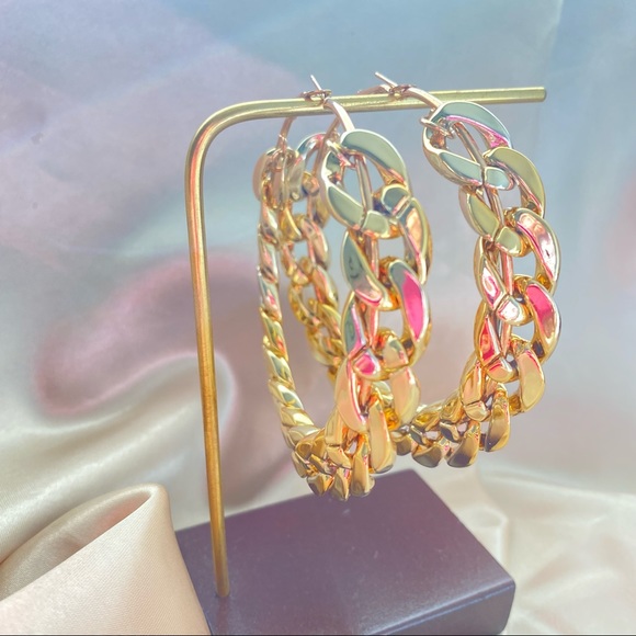 💕Last one Urban Chic Golden Chain Hoops Earrings - Picture 2 of 14